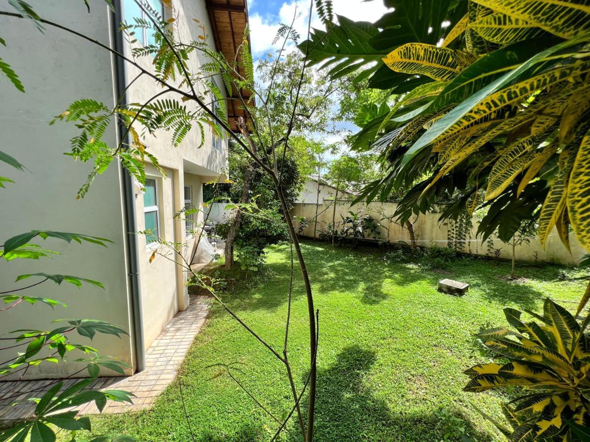 Siri Tropical Retreat Villa Hikkaduwa Exterior photo
